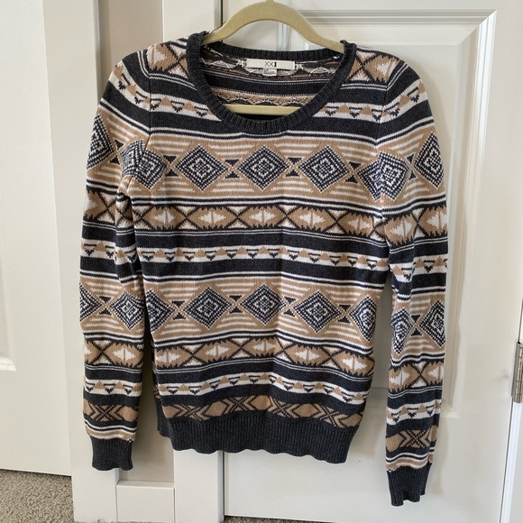 XXI Brand Small Patterned Long-Sleeved Sweater - Picture 1 of 4